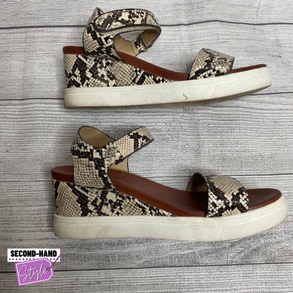 Maurices Snakeskin-print Flatbed Platform Sandal - Picture 5 of 6